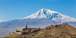 TriviaEscapePod's tweet photo. We have a MOUNTAINS round tonight at 8 pm. Plus movies, music, and more!  

Rougarou, 108 Henderson St. in Chapel Hill. Doors open at 7. https://t.co/I69cwehU5Z