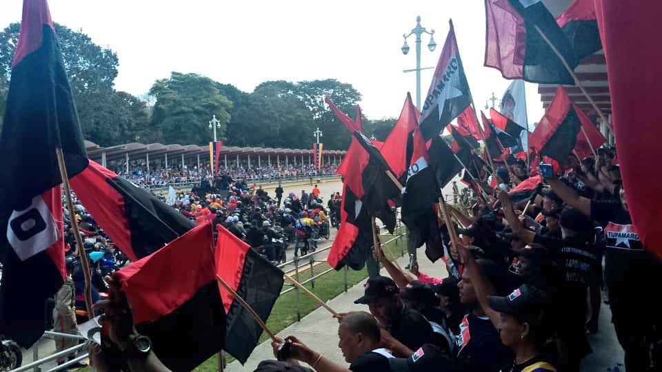 TupamaroMRT_'s tweet photo. 🚩🏴 La lealtad, la solidaridad y el espíritu de lucha son nuestras armas más poderosas contra el fascismo.

🗓️ 10 de Enero día histórico, lleno de júbilo y compromiso con la Patria de nuestros libertadores.

@NicolasMaduro
#TupamaroJuraConNicolas 🇻🇪 https://t.co/SqwcrAMQZP