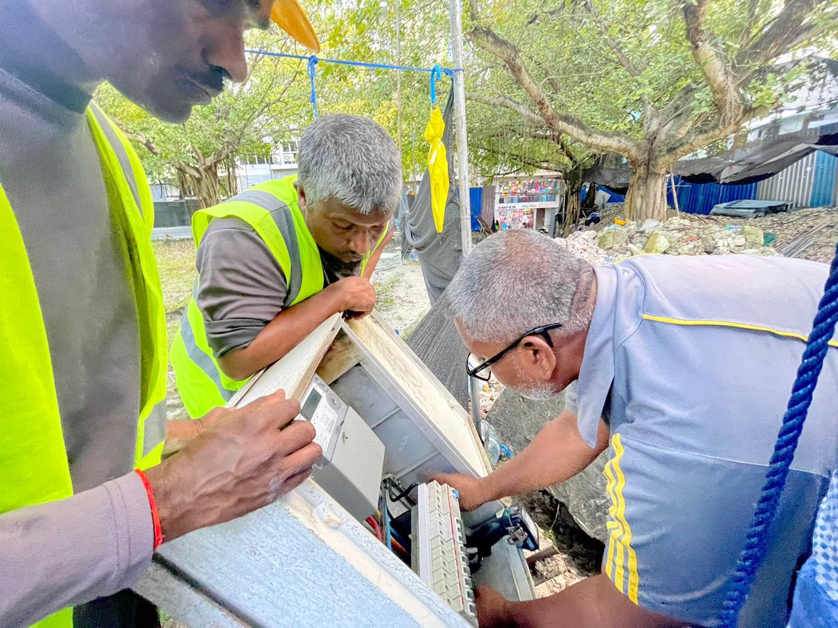 rdcmaldives's tweet photo. މާފަންނު ސަހަރާގައި ބެހެއްޓިފައިވާ ސްޓޯރމް ވޯޓަރ ޕަމްޕް ސްޓޭޝަނަށް ލިބިފައިވާ ގެއްލުން މި ކޯޕަރޭޝަނާއި  @MoCImv އަދި  @STELCOMALDIVES  އާއި  ގު��ިގެން ރަނގަޅުކޮށް ބޭނުން ކުރެވޭ ހާލަތަށް މިހާރު ވަނީ ގެނެވިފައި.

#TeamRDC https://t.co/pwhSrS4x8b