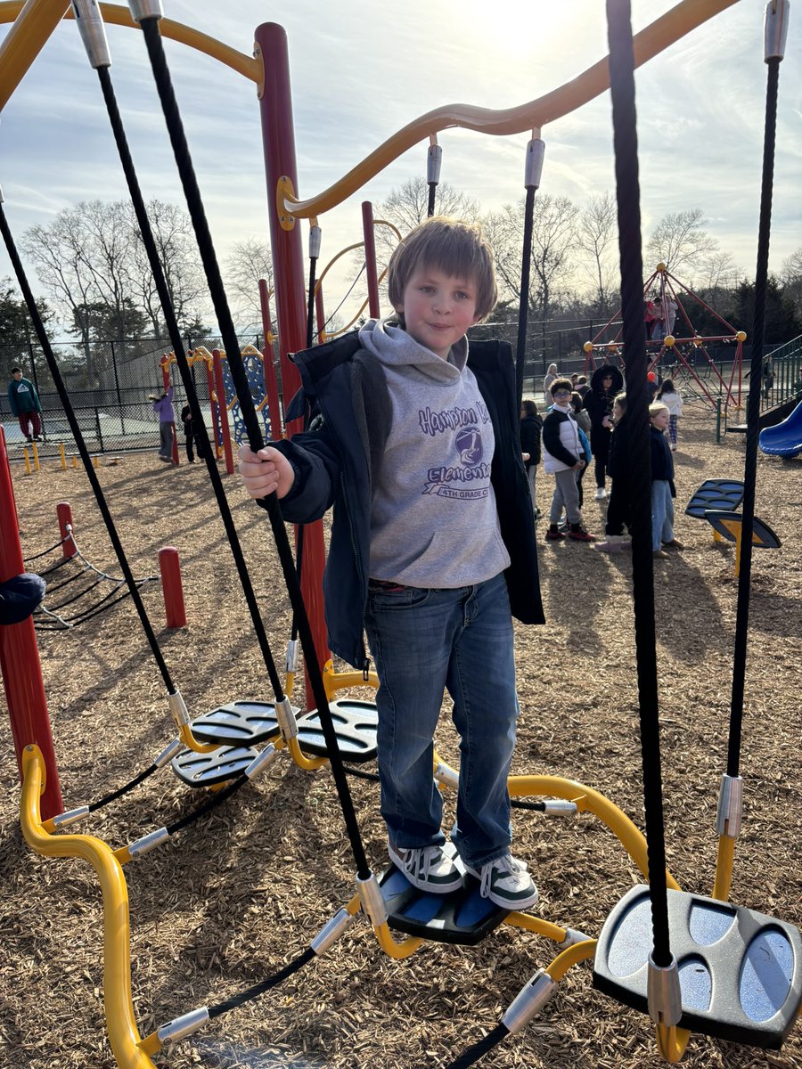 misstiskaa's tweet image. Our new playground at HBES is now open and we are SO excited 🤩 @HamptonBaysES #WeAreHB #HBStrong #KeysToSuccess