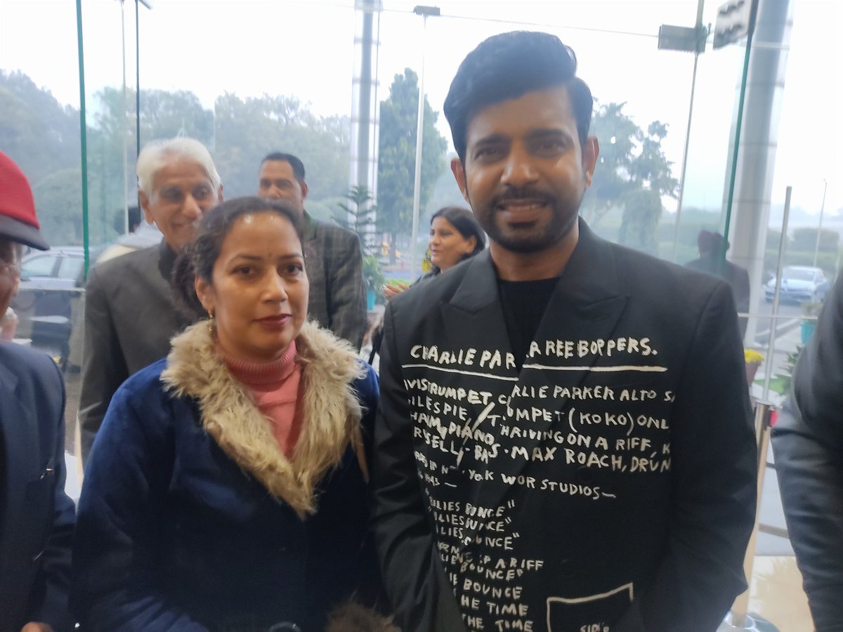 japarna11's tweet photo. निश्चय ही अदभुत साहसिक क्षमता का परिचायक है यह फिल्म। जिसका श्रेय इसके डायरेक्टर प्रोड्यूसर और सर्वोपरि @kanwar_khatana जी को जाता है जिन्होंने इस विषय पर पुस्तक लिखी जिस पर यह फिल्म बनी #match_fixing https://t.co/AOmT5TZVTz
