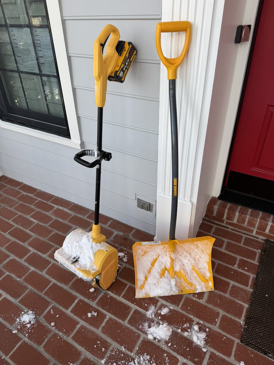 ✌🏼Two things. 1) Thankful for awesome <a href="/GburgMD/">City of Gaithersburg</a> Public Works folks out/about today plowing that snow away! 2) Somehow got the "TEMU" electric snow shovel. Would just blow snow up in my face, reverted to manual means (the horror). 🥶