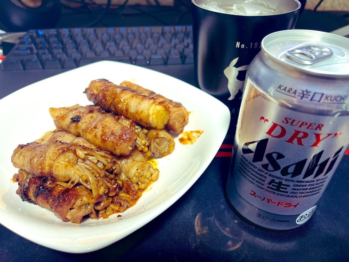 akagi_leo's tweet photo. #leoskitchen
本日は晩酌します😌😌😌
豚肉の巻き巻き
エノキ、長ネギ、巻き巻き https://t.co/d2C0y0cMj1