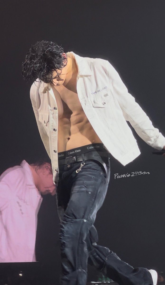 poonniez's tweet photo. ยอมซิกแพคเลยยย โครตมีวินัยย👏🏻

@jaybnow_hr 
#JAYB #제이비
#JAYBTAPERELOADINBKK_Day1 
#TAPERELOADINBKK https://t.co/27pHgy5mwf