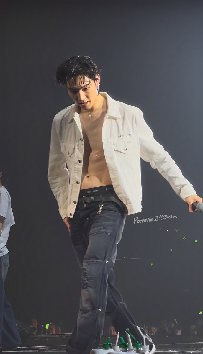 poonniez's tweet photo. ยอมซิกแพคเลยยย โครตมีวินัยย👏🏻

@jaybnow_hr 
#JAYB #제이비
#JAYBTAPERELOADINBKK_Day1 
#TAPERELOADINBKK https://t.co/27pHgy5mwf
