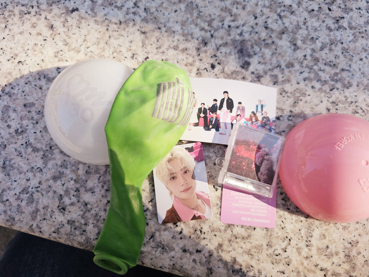 GO_ENCIT's tweet photo. Time Capsule ver SMTOWN 30th Anniversary

All SM Artist
1 capsule
1/15 random smini case
1 keyring ball chain
1 mini folded poster
1 balloon (different versions per group)
1 random mini photocard

💰 240K | DP 200K

✅ Random
✅ Bisa dibantu trade
❌ Packing INA https://t.co/JwL0NBGL6P