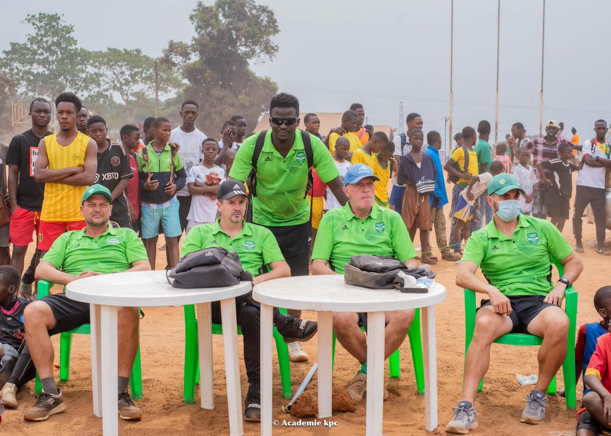 academie_kpc's tweet photo. 🔍𝐃𝐄𝐓𝐄𝐂𝐓𝐈𝐎𝐍- En direct MATOTO CBK | ⚽️
➡️ En images la belle journée de detection encours dans la commune de Matoto...
📣 Bonne chance aux meilleurs candidats
--
#AcademieKpc #Khorira #AcademieKpc #detection #matoto #cbk
@th_guillou https://t.co/POs2s2ozkQ