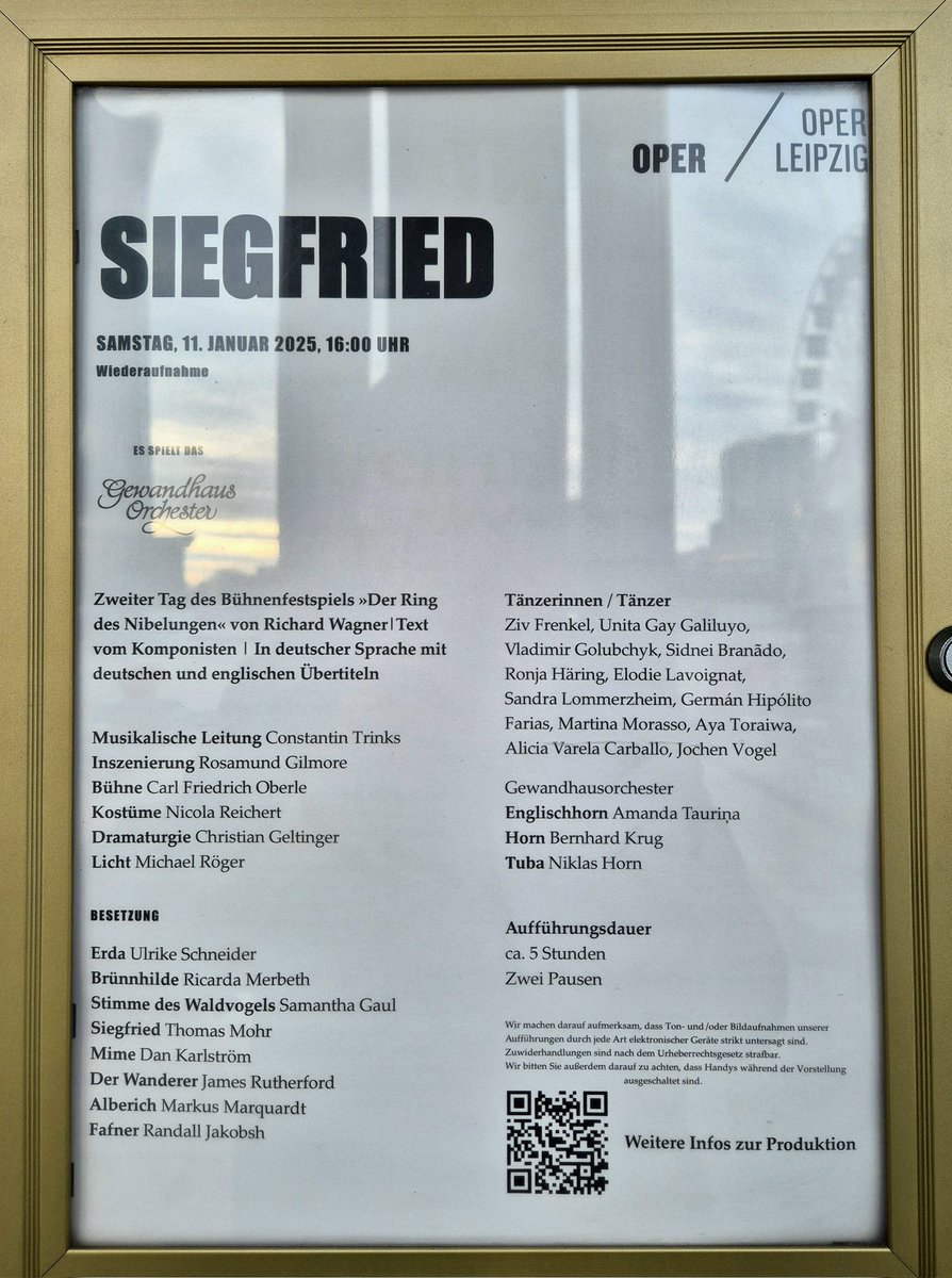 Opernjunkie's tweet photo. "#Siegfried ist heute, Martha ist meine Schwägerin."
Heute mal wieder "Zwangvolle Plage!" und "Müh' ohne Zweck!"...bei der stümperhaften Regie von Rosamund Gilmore kommt Nothung ja von irgendwelchen Waldgeistern 😬 Aber Trinks dirigiert und Rutherford singt! #OperLeipzig #Wagner https://t.co/eq8M5HbsS2