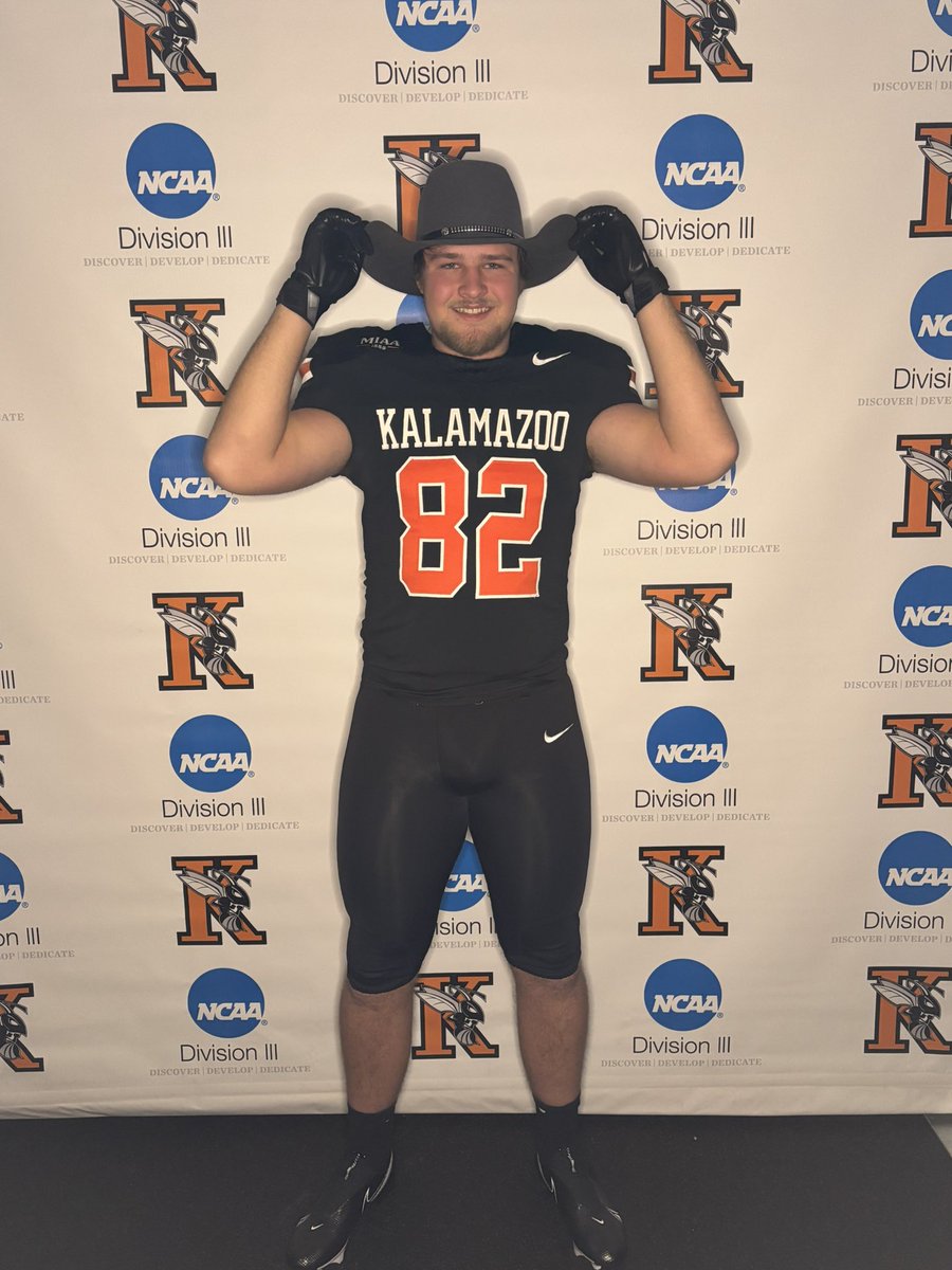 Jared Curtis (@jaredc8231) on Twitter photo Had a great time with my overnight visit at K-college! It was great meeting with all the coaches and players! Thanks for having me up! <a href="/KzooFootball/">Kalamazoo College Football</a> <a href="/CoachPuckKzoo/">Andrew Puckett</a> <a href="/CoachZorboKZOO/">Coach Zorbo</a> Had a great time with my overnight visit at K-college! It was great meeting with all the coaches and players! Thanks for having me up! <a href="/KzooFootball/">Kalamazoo College Football</a> <a href="/CoachPuckKzoo/">Andrew Puckett</a> <a href="/CoachZorboKZOO/">Coach Zorbo</a>
