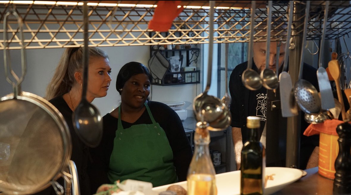 Gisteren was ik in Amersfoort voor een inspirerend werkbezoek, samen met wethouder <a href="/NadyaAboyaakoub/">Nadya Aboyaakoub-Akkouh</a> , Stichting Stadsring 51 en het JIT-team. We spraken over hoe het #Bouwdepot jongeren financiële zekerheid en toekomstperspectief geeft. 

Begeleiders vertelden hoe ze eindelijk