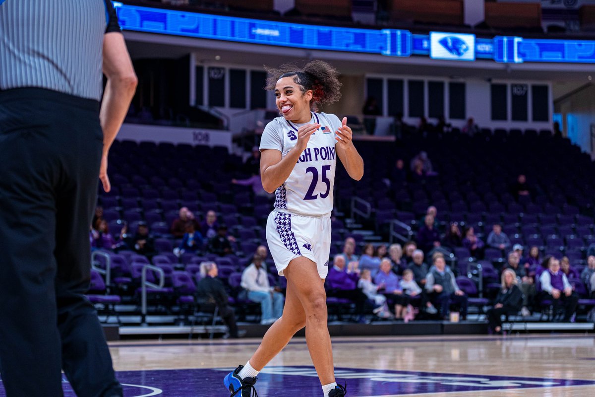 LeahBwolf's tweet photo. First hoops at home 🏠

 📸 HPU WBB vs UNC-Asheville 

1.04.25 https://t.co/V6vfnuthef