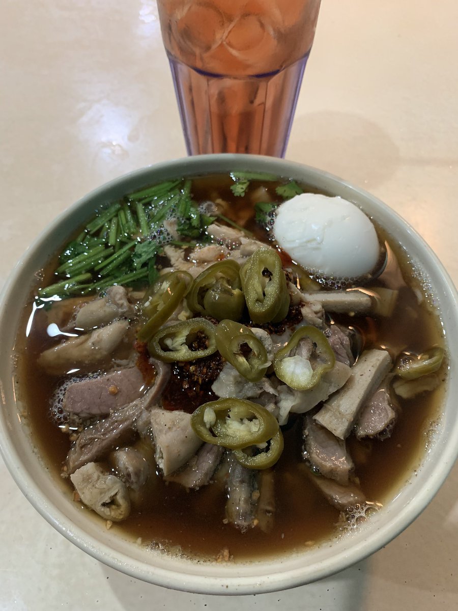 HafidzHamzah7E's tweet photo. Kedai Mee Celup sedap tapi tak viral!.. Korang patut cuba gais!. Tak perlu nak craving pergi Hatyai dah!. Makanan sedap, Harga tak mencekik macam kat food fest!. Banyak pilihan lauk dan paling aku suka sebab ada perut bulat! ๐ #meecelup #thaifood #qomathai #kajang https://t.co/6uTHmxiaLU