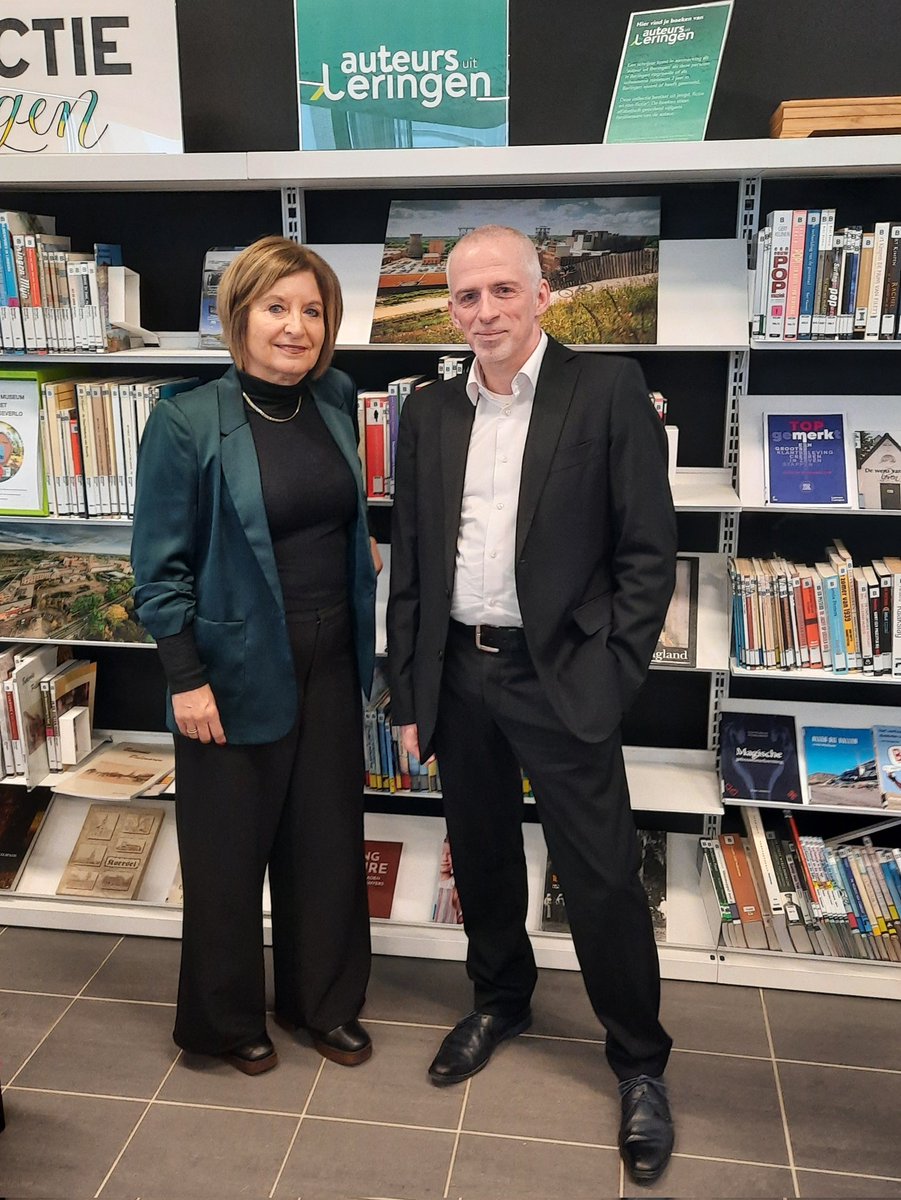 Afspraak in de bibliotheek met onze bevoegde Schepen, mevr. Meyen. Heel dankbaar voor de zichtbaarheid die ik hier krijg als Beringse auteur.