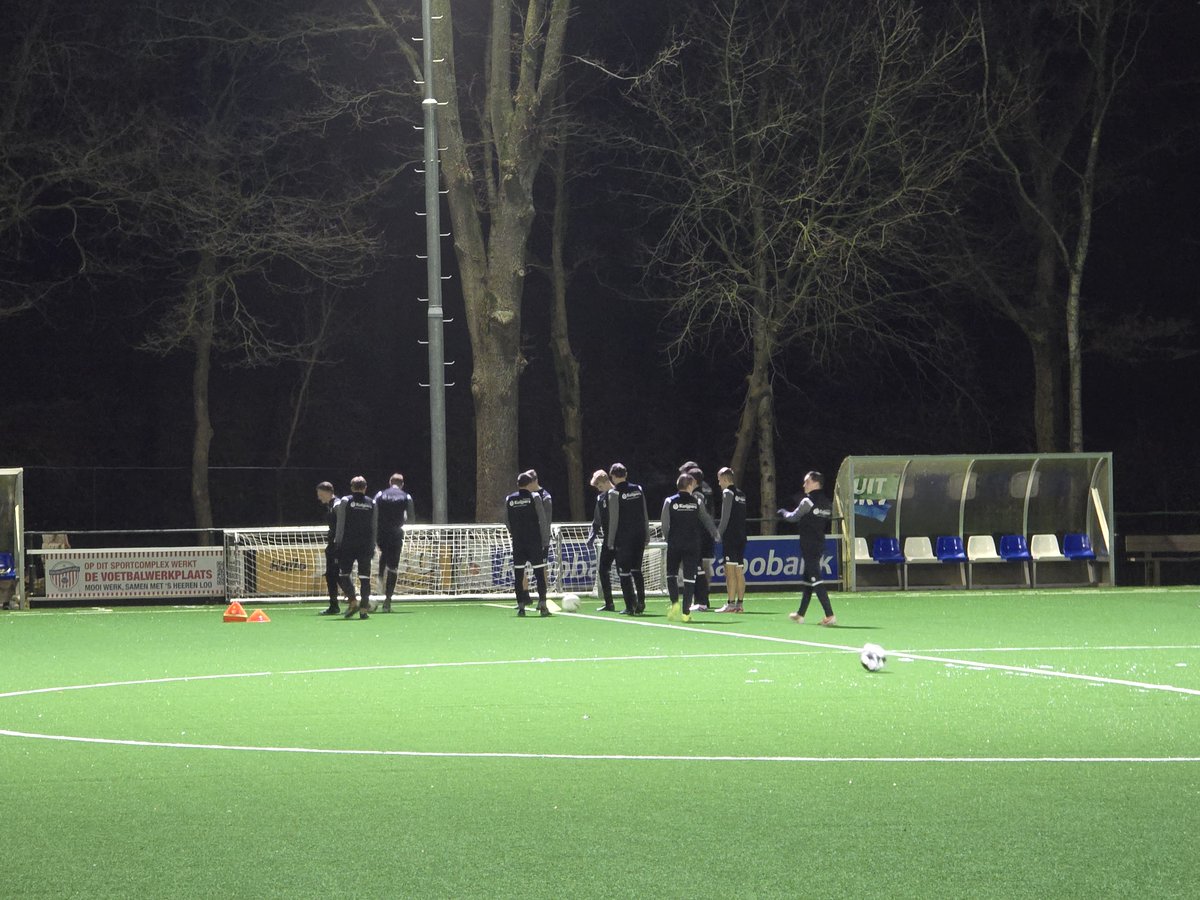 FletcherFootbal's tweet photo. Bedankt @vvdrechtstreek @vvkatwijk @hvvlaakkwartier @KampongVoetbal voor het #trainingskamp en succes in de competitie👍
#doorwerth #zutphen #voetbalkamp #vvdrechtstreek #drechtstreek #zuidland #katwijk #hvvlaakkwartier #laakkwartier #lsvv #kampong #wageningen #wageningen https://t.co/l38vmCGwHF