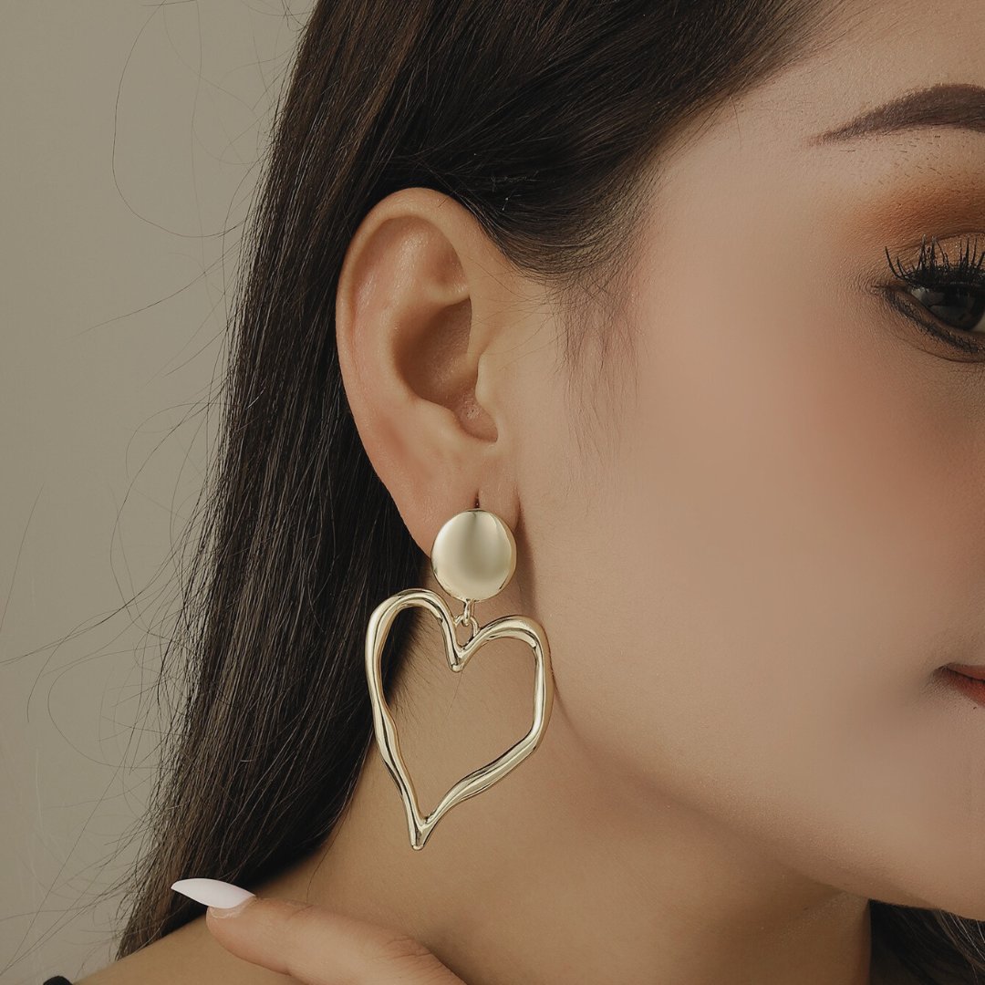 buzzingorient's tweet photo. Heart Shaped Earrings

#earrings #heartshape #love #jewelry #accessories #giftideas #ValentinesDay 

Buy from: https://t.co/x4mHR1Blu7 https://t.co/JGjt2xBf3q