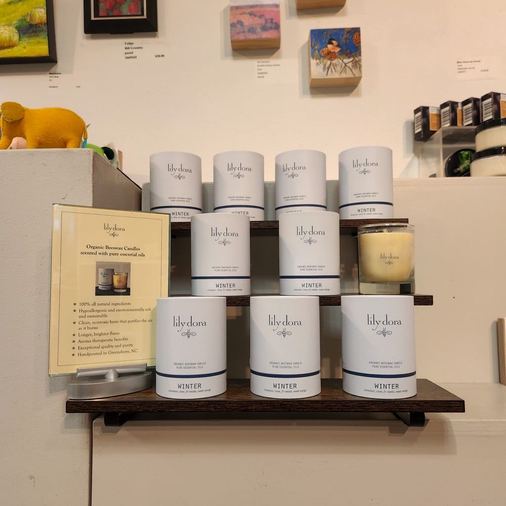 GreenhillNC's tweet photo. Snow, sleet, or rain—winter storms are in full swing! ❄️ To celebrate the season, we’re showcasing some of our favorite snow-inspired pieces.

What’s your snow day like? Share your thoughts with us in the comments below!

#snow #art #artgallery #supportart #supportartists #triad https://t.co/Le84OOf8oH