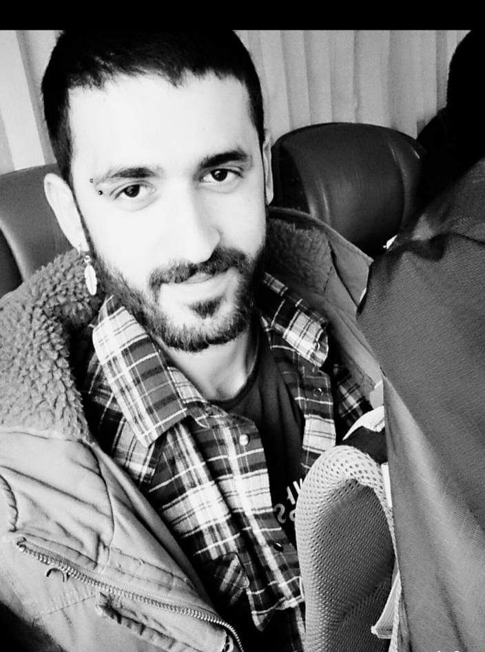 72 canımız için verilen ceza olasikastdır hakimbey ordabizi susturdunuz yüreklerimizi çıkarıp oraya bıraksaydık alev alırdısalon öyleyanıyor işte yüreğimz içimiz yanıyor hakim bey içimiz evlatlarimiz öldürdü isiasyaratclari 
Nasil susalım nasıl
#isiasolasıkast 
#isiasortakdavamız