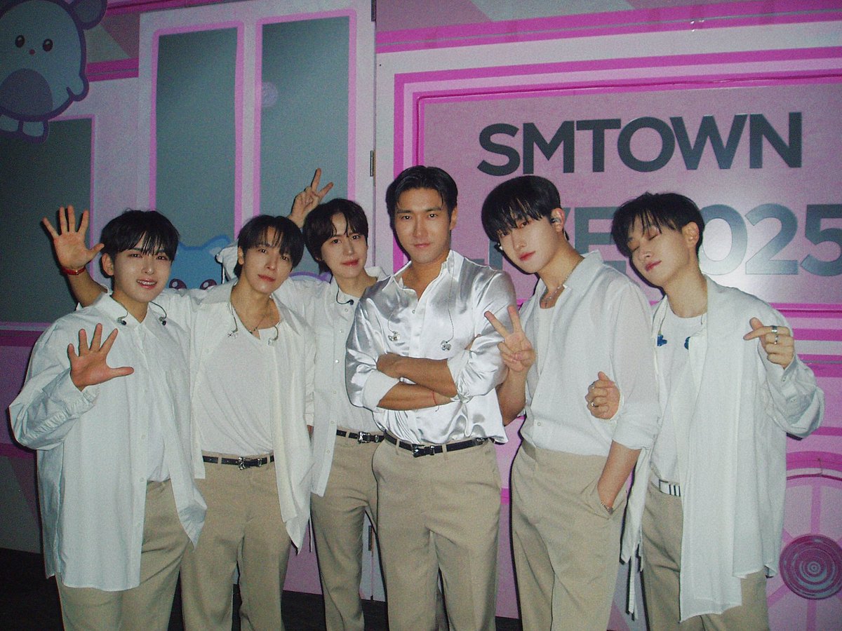 zhoumi_419's tweet image. SJM is back❤️