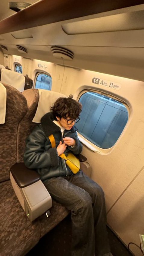 hes so petite and submissive and breedable