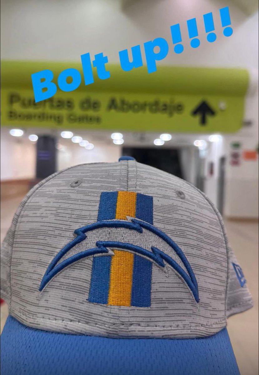 DHBCMexico's tweet photo. Nuestros miembros siguen llegando a Houston, cada vez falta menos.

VAMOS CHARGERS⚡️ https://t.co/EhGgkSrmG4