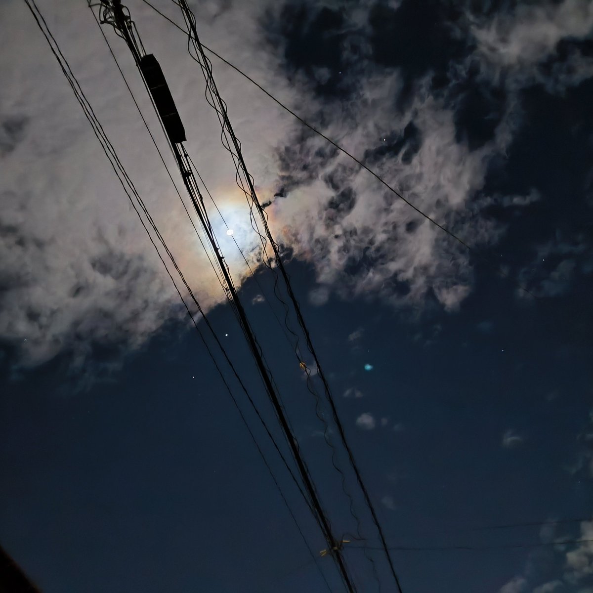 sean_dsn's tweet image. 宙

2025.01.11 / phone