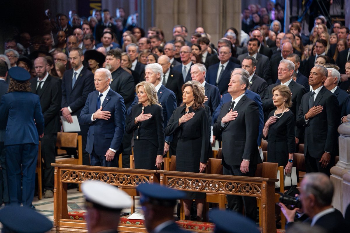 EricLDaugh's tweet image. JUST IN: Vice President Kamala Harris posts photo from Jimmy Carter's funeral, with a wide angle of all of the former presidents and other seating areas.

The photo crops President Trump out of frame.