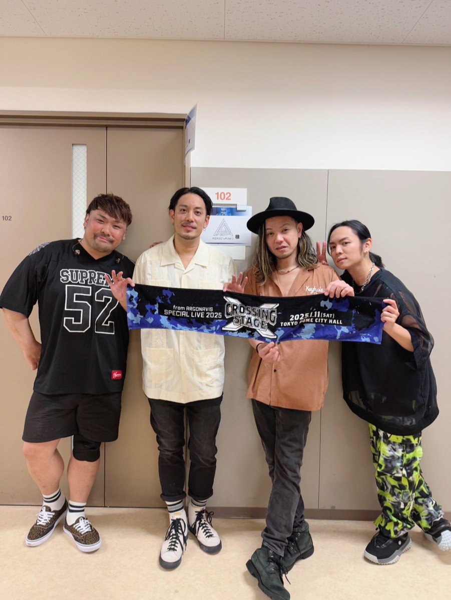 _ROOKiEZ_'s tweet photo. 本日は2025年LIVE初め
CROSSING STAGE @東京ドームシティホール
ありがとうございました！

Argonavisにフウライ,FLOW先輩との対バンめちゃくちゃ楽しかったです！

新年1発目から皆さんのエナジーを沢山もらって最高のスタートが切れました🔥

また会える日を楽しみにしてまっす🔥 https://t.co/i2e4OqSH8t