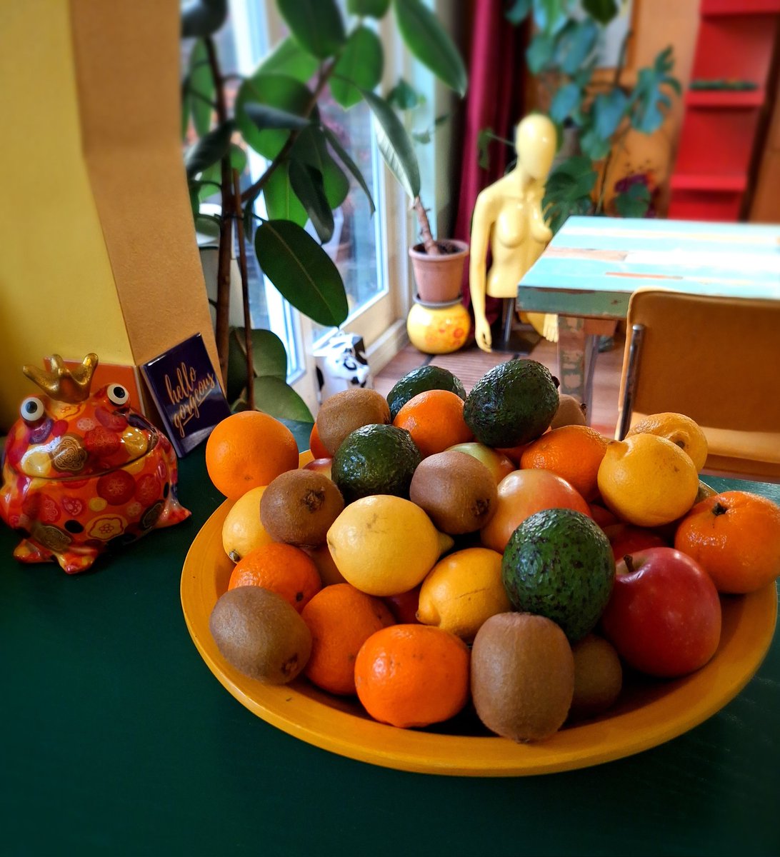 Mijn vrolijke fruitschaal. 
Dat allitereert lekker en zo smaakt t ook!