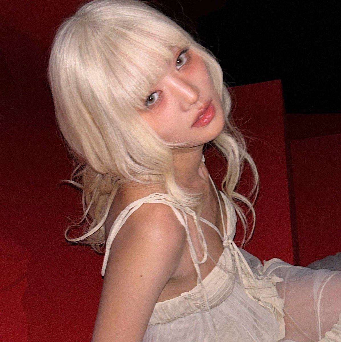 hourlyminniee's tweet image. SHE’S SO HOT