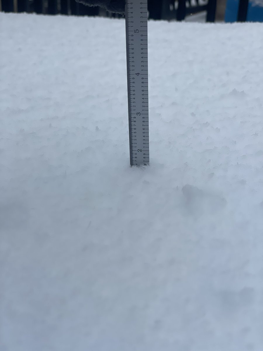 Jbukow2's tweet image. 1.6” of snow here in the North End of Boston as of 1pm @WX1BOX #mawx