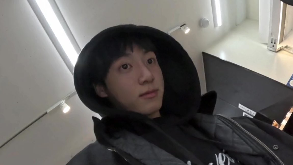 jjkgaIlery's tweet photo. 🥺 https://t.co/bdwEXeX0Rg