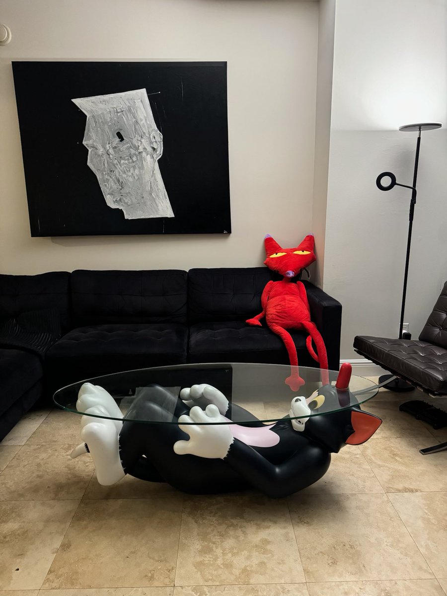 slumpykev's tweet photo. Tom Table installation: Wynwood https://t.co/syGkcL1PcN