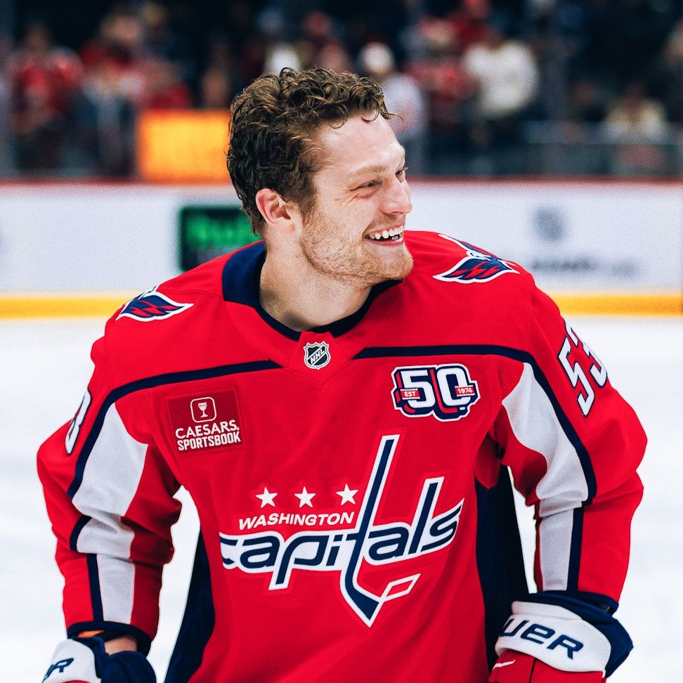 TheAHL's tweet photo. First @NHL game✅️
First NHL point✅️
What's next for #AHLGrad Ethen Frank? https://t.co/Ncy9lI5UxM