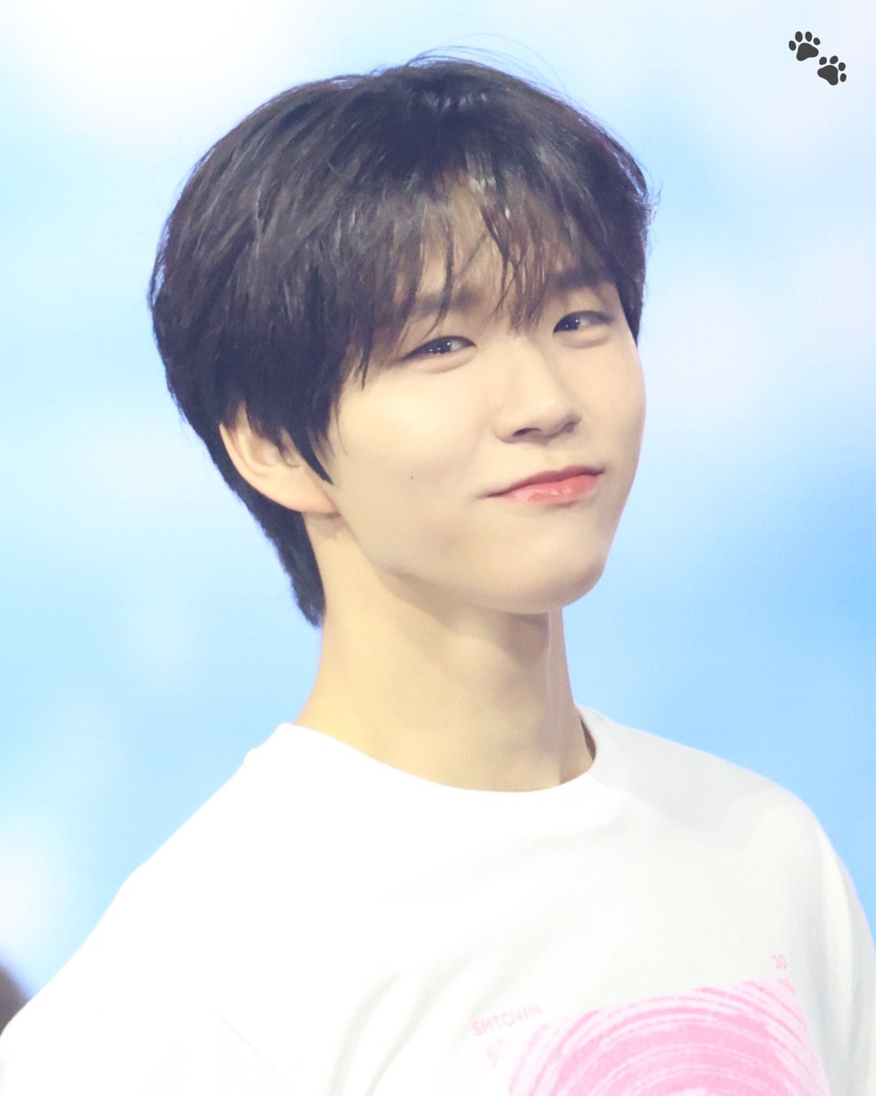 neoddae0's tweet photo. IS HE TEARING UP??????😭😭😭😭 https://t.co/76RrJvBh4x
