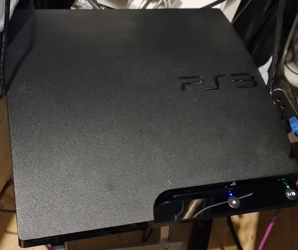 Ninjanime1's tweet photo. What to do when you're depressed.
Waste your money on a PS3 ✌️ https://t.co/47yCzApoKL