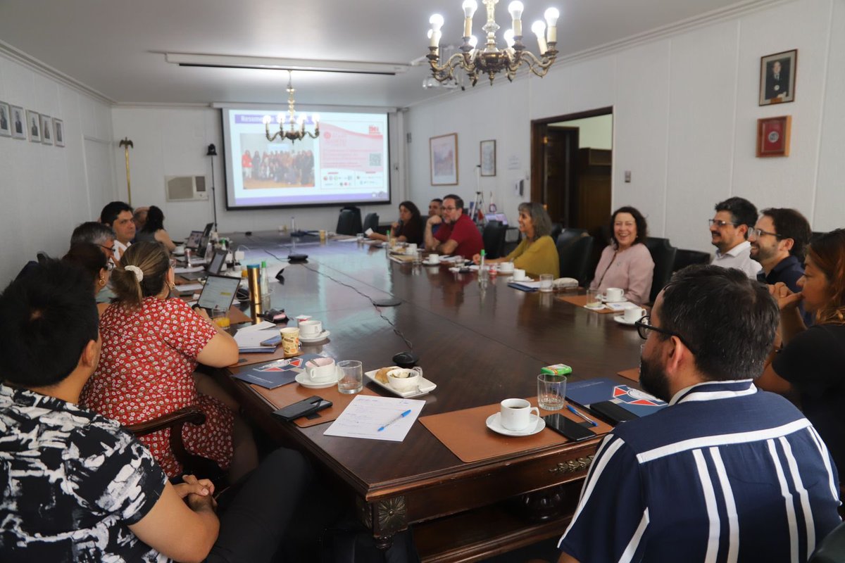 Desde el #COLMED se realiza una jornada de los departamentos del Colegio Médico, instancia que tiene como objetivo revisar las actividades realizadas el 2024 y la planificación propuesta para el 2025, en línea con los desafíos y temas gremiales y de salud prioritarios para este