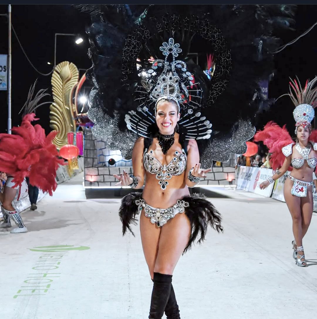 AArceguet's tweet photo. #Estefinde saludos desde  Entre Ríos. Hoy comienzan los Carnavales de Hasenkamp. https://t.co/KPdPAwwMQr