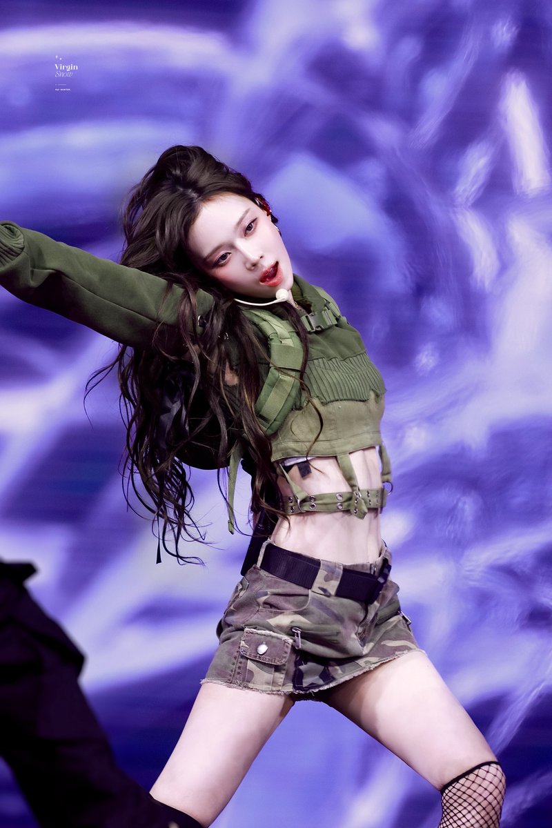 VirginSnow0101's tweet image. 250111 SMT

#aespa #에스파 
#WINTER #윈터