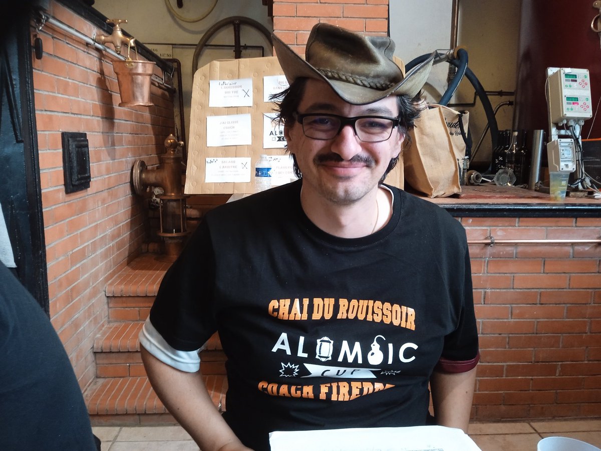 kelethorn's tweet photo. Second match contre Sam alias Firedept et ses gnomes, un match sans bras mais pas sans chocolats, ni marrons, et on passe 2-1 sur un lancer de minus des enfers. https://t.co/g5iu1tuM7p