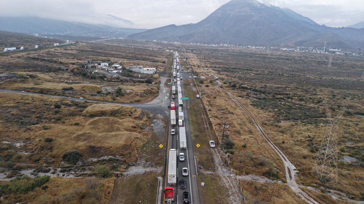 ThePilotPanda's tweet photo. #Carretera libre a Saltillo.

@Cicmty @PC_NuevoLeon https://t.co/cAjQ0j9Cif