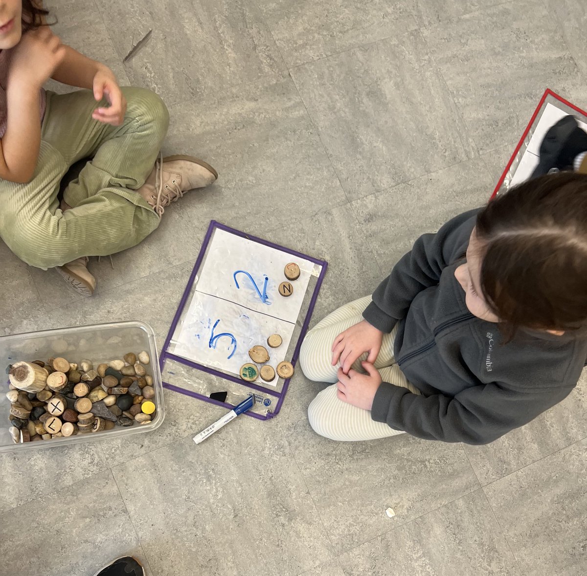 MsHarris_edu's tweet photo. We had so much fun, and practiced so many skills with this simple activity!

Roll the dice
Write the numeral
Build the set
Compare with your partner
Count the total

@StTeresasSchoo1 @NLSchoolsCA @nlta_mssic @NLESDNT https://t.co/iqtaHiM2RG