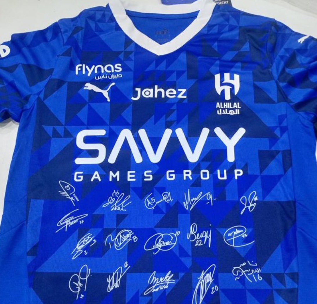 بمناسبة فوز الهلال والمستوى الجميل 💙💙
سحب على تيشيرت الهلال موقّع من اللاعبين

رتويت للتغريدة + متابعة <a href="/_stmjr/">سطام🇧🇷</a>