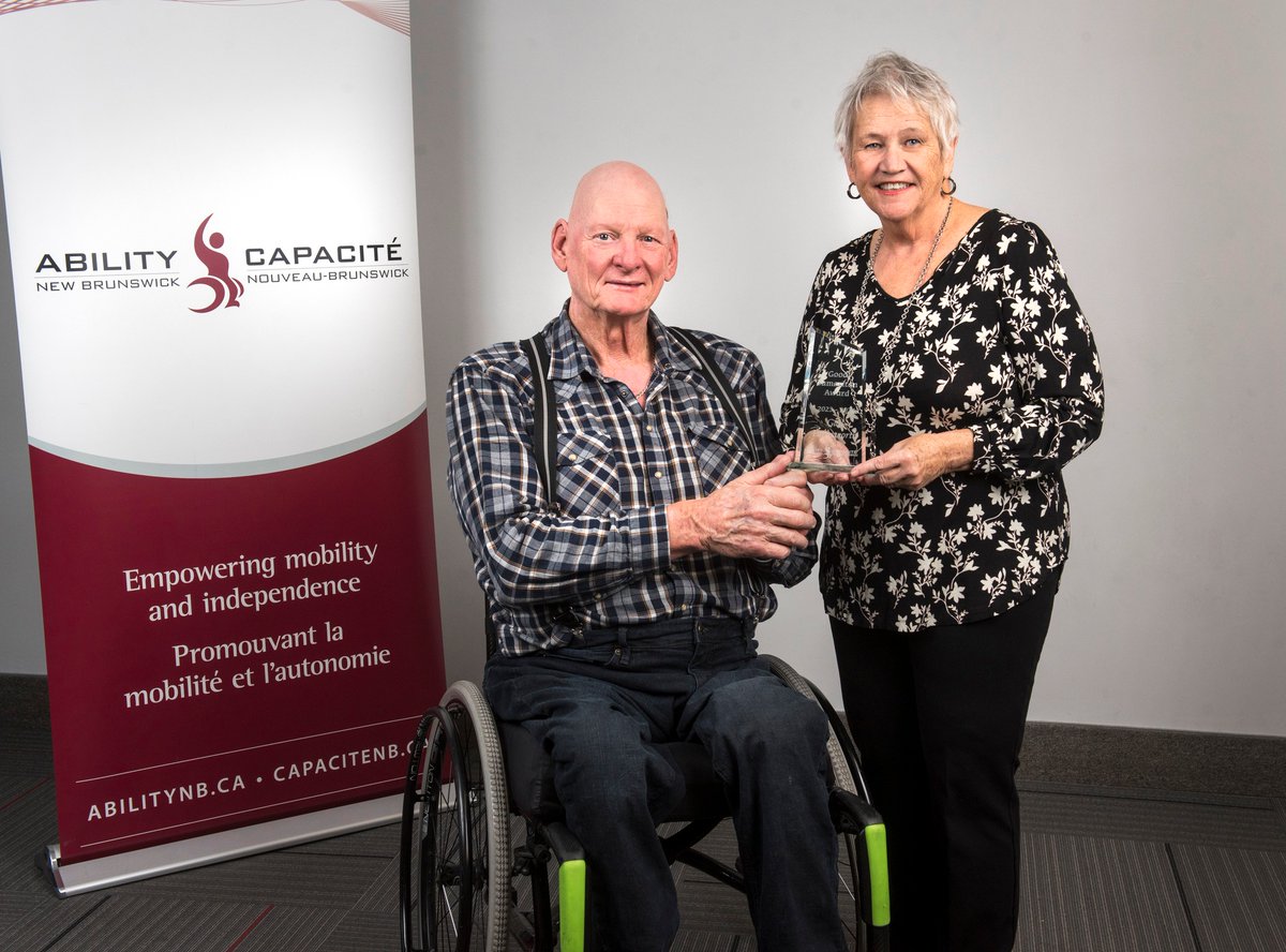 Congrats to #ProudlyUNB alum Gail Farnsworth (BA'88) on receiving the Wilf Torunski Good Samaritan Award from <a href="/AbilityNB/">Ability NB</a>! The eponymous award was inspired by another <a href="/UNB/">UNB</a> alum, Wilf Torunski (BSF'73).