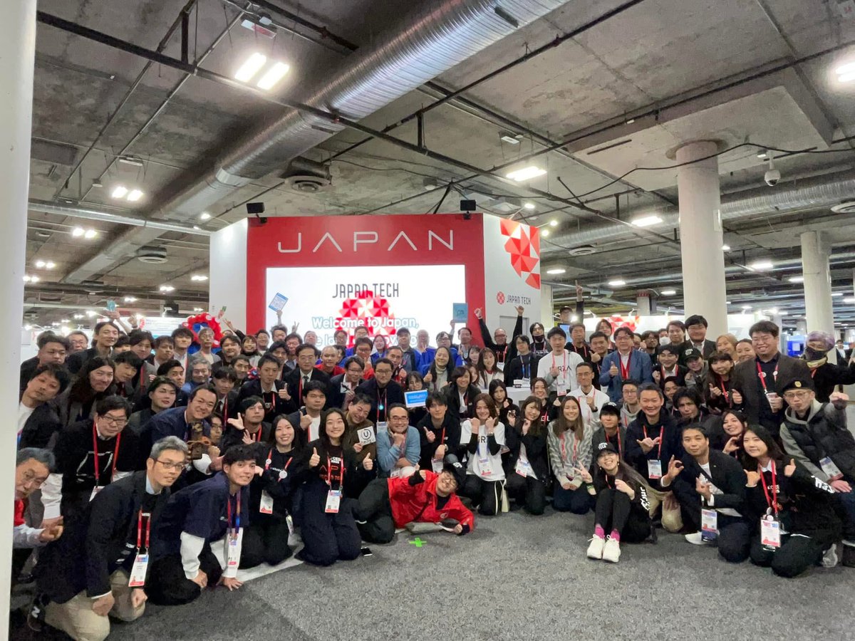 manabe_sw's tweet image. CES2025@ラスベガスが終了！！
 JAPAN TECH内にブース出展しましたが、日本にいるだけでは決して味わえない世界の勢いを感じ、また現地でしかありえない出会いが多々あり、非常に有意義な時間を過ごさせていただきました！！
(最終日顔が疲れてる感が半端ないw)
#CES2025 #JAPANTECH #LasVegas