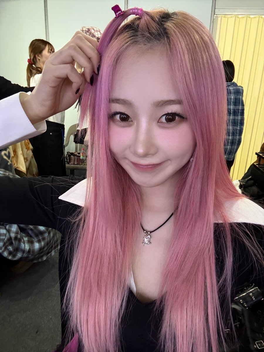 250112 • 00:53 KST — aeri 💭

📸 +1