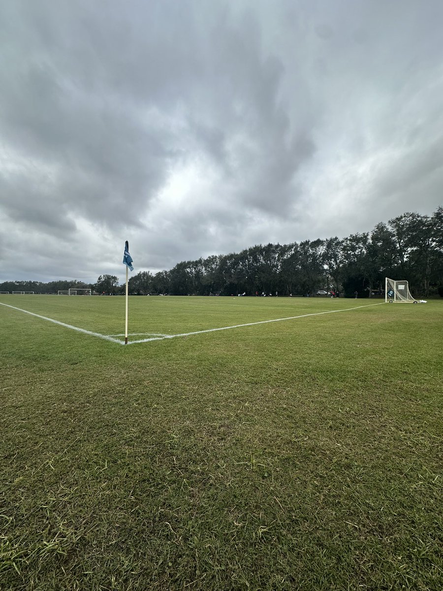 Sunshine State not quite living up to its name today. However, the quality of soccer more than makes up for the weather! #scottishandcold