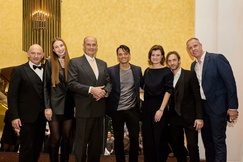 ItalyinBY's tweet photo. Meraviglioso concerto del cantante Riccardo Foresi alla Filarmonica bielorussa di Minsk per 500 ospiti dell’Ambasciata. Eccellenti le esecuzioni delle più iconiche canzoni italiane insieme a musicisti bielorussi dell’orchestra della Filarmonica. https://t.co/gkMz7bBg3h