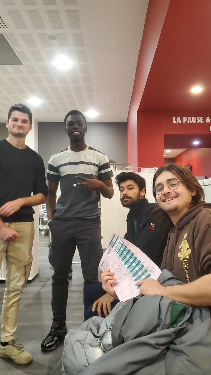ArtsetMetiers_'s tweet photo. 🩸 Retour sur l'opération "Don du sang" organisée par les étudiants du campus Arts et Métiers de Lille

📅 Jeudi 5 décembre dernier, étudiants et personnels du campus de Lille se sont succédés à la maison du sang de l'EFS.

👏 Bravo et merci à toutes et tous pour vos dons ! https://t.co/VbG2PGDLmp