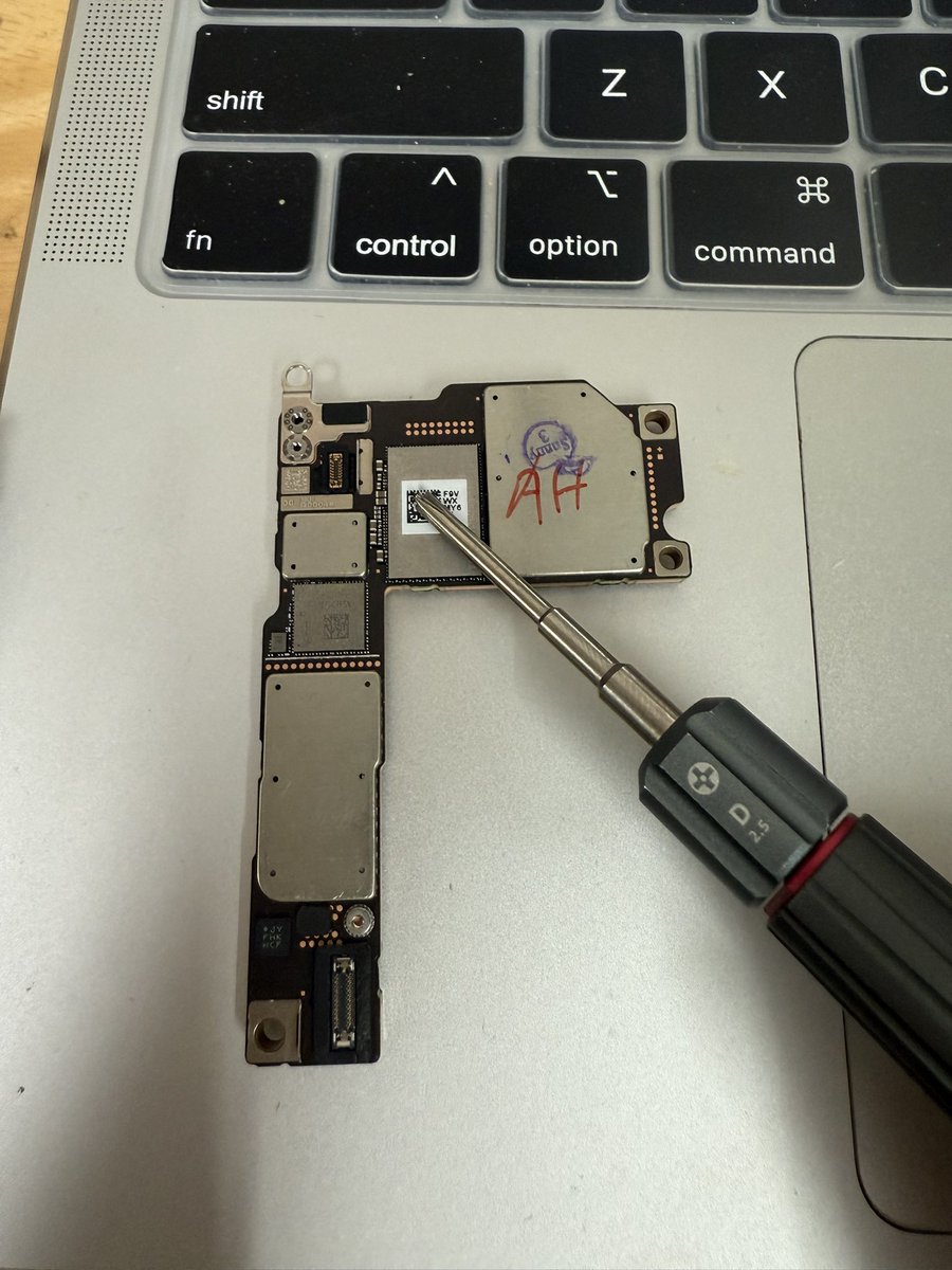 iPhone16 CPFM01 
switchboard