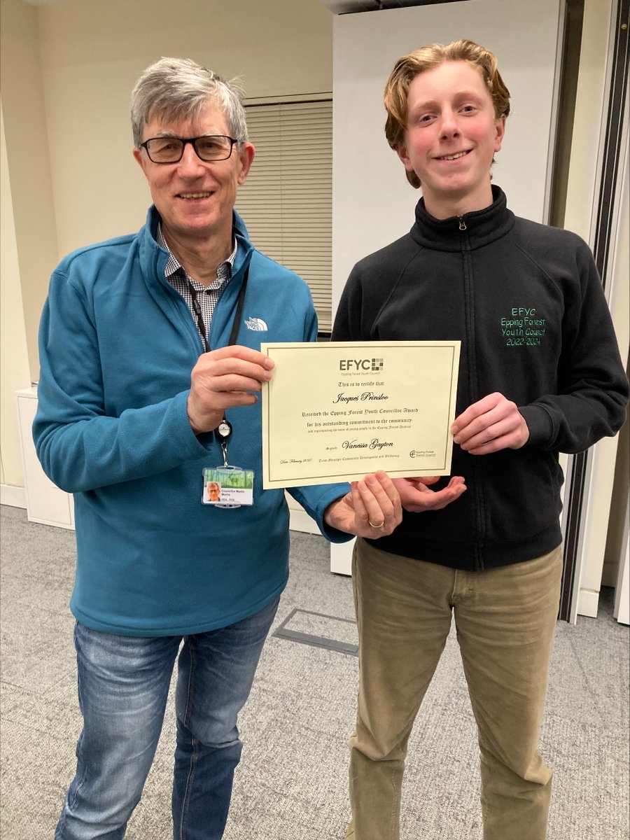 The new year saw two outstanding youth councillors , Rhiana Ciuperca and Jacques Prinsloo receive the EFYC certificate for outstanding achievements. Well done.
Rhiana designed the vaping awareness survey. Jacques has 100% attendance. Outstanding 
Accomplishments - well done .